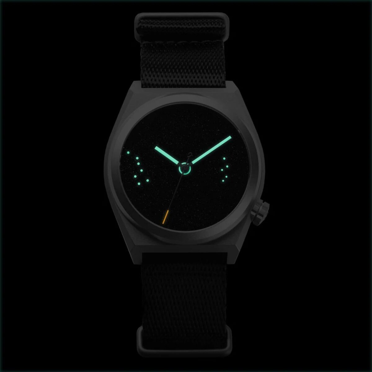 BOLDR Polaris Automatic Watch | 38mm Titanium Case, Aventurine Dial, 200m Water Resistance - Image 3