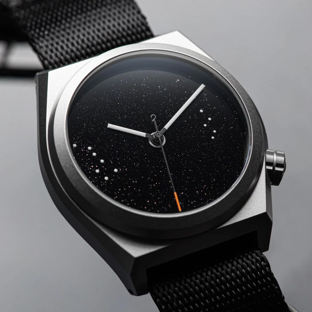 BOLDR Polaris Automatic Watch | 38mm Titanium Case, Aventurine Dial, 200m Water Resistance - Image 4