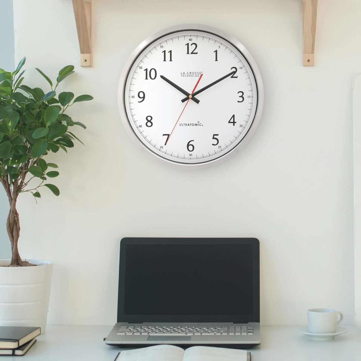 La Crosse Technology 404-1235UA-PL UltrAtomic 14 inch Stainless Steel Wall Clock, Shatterproof Lens, Silver - Image 5