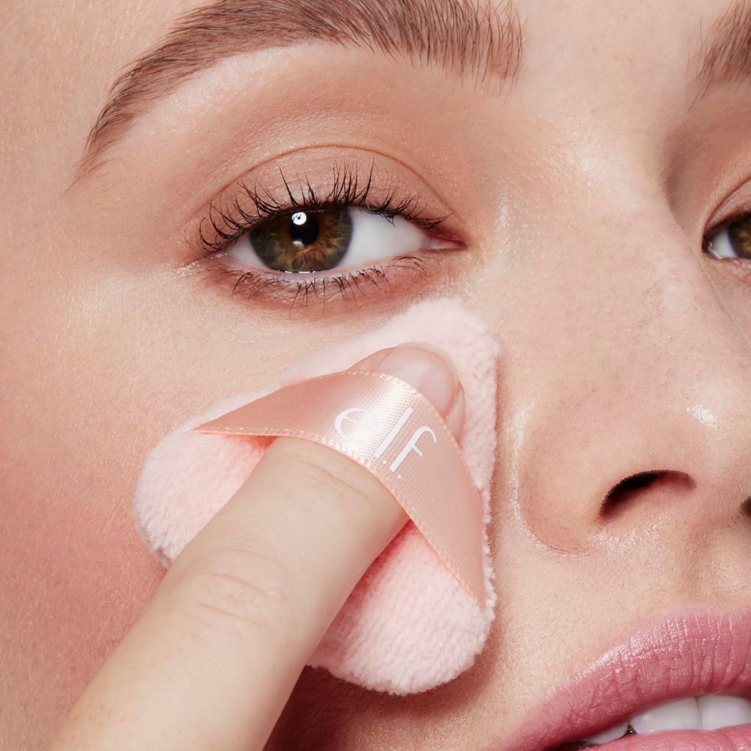 e.l.f. Halo Glow Pinkie Puffs, Finger-sized, Mini Puff For Applying Loose & Pressed Powders, Soft, Reusable & Washable, Vegan & Cruelty-Free, Set of 3 - Image 4