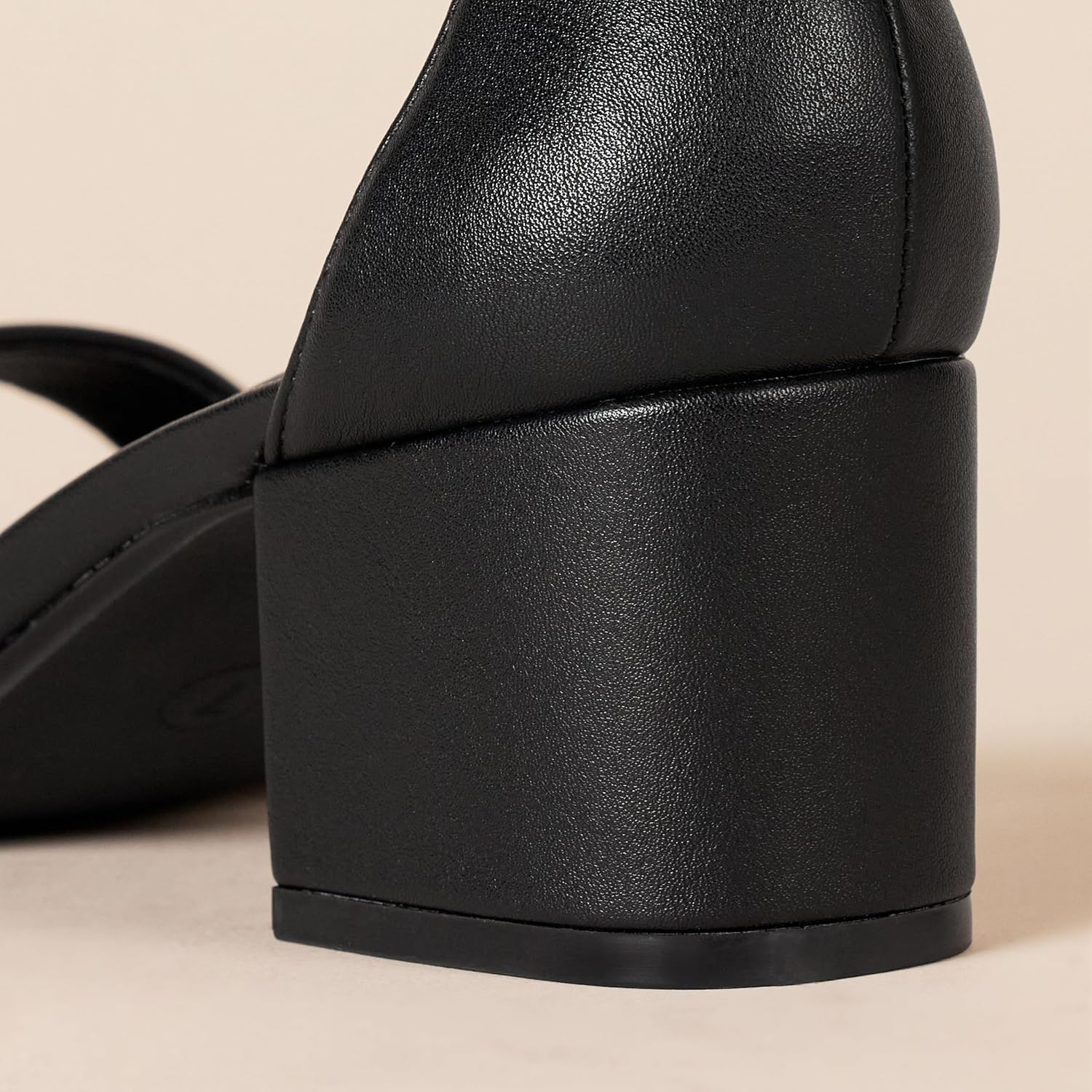 Amazon Essentials Women's Two Strap Ankle Strap Block Heel Sandal - Image 8