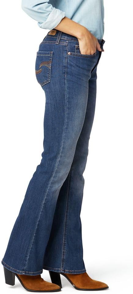 Levi Strauss Signature Gold Women's True Boot Jean (Standard and Plus) - Image 4